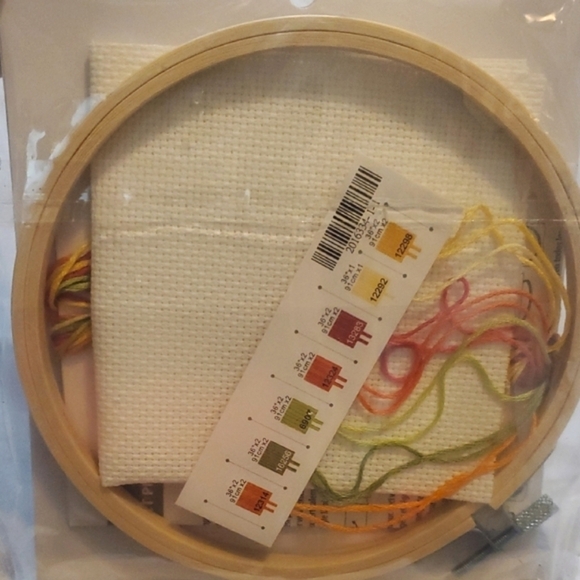 Dimensions Pineapple Cross Stitch Kit - Picture 5 of 5